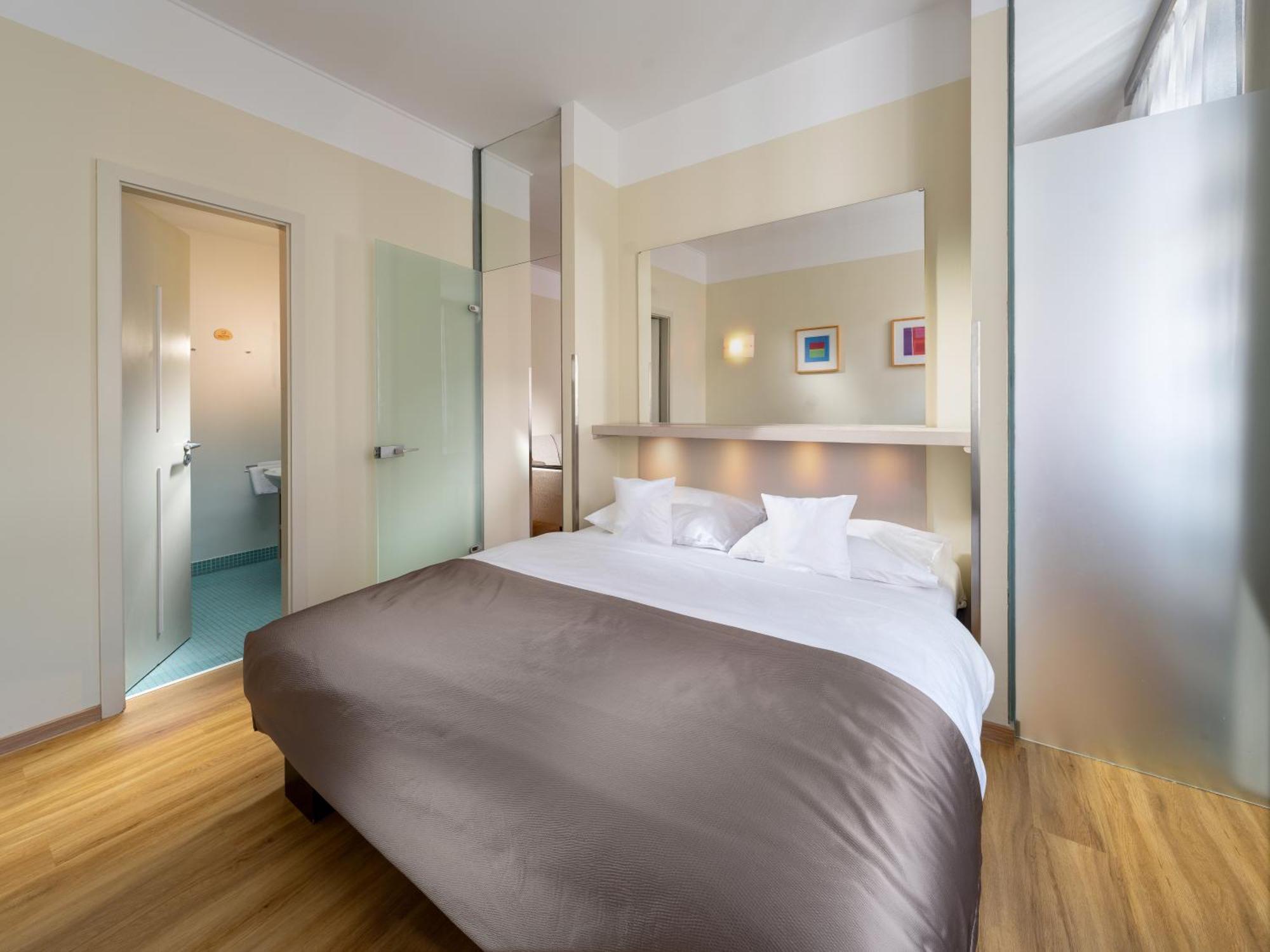 Hotel apartamentowy Mamaison Belgicka 4*